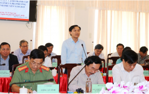 Ông Bùi Thanh Toàn - Bí thư Huyện ủy Đông Hòa phát biểu tại hội nghị